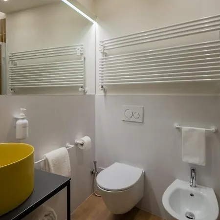 Elegant Renovated Florence