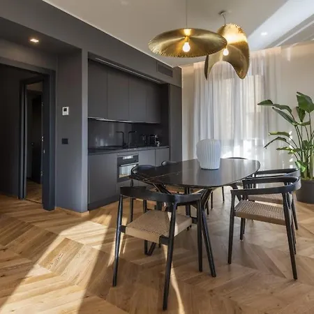 아파트 Elegant Renovated
